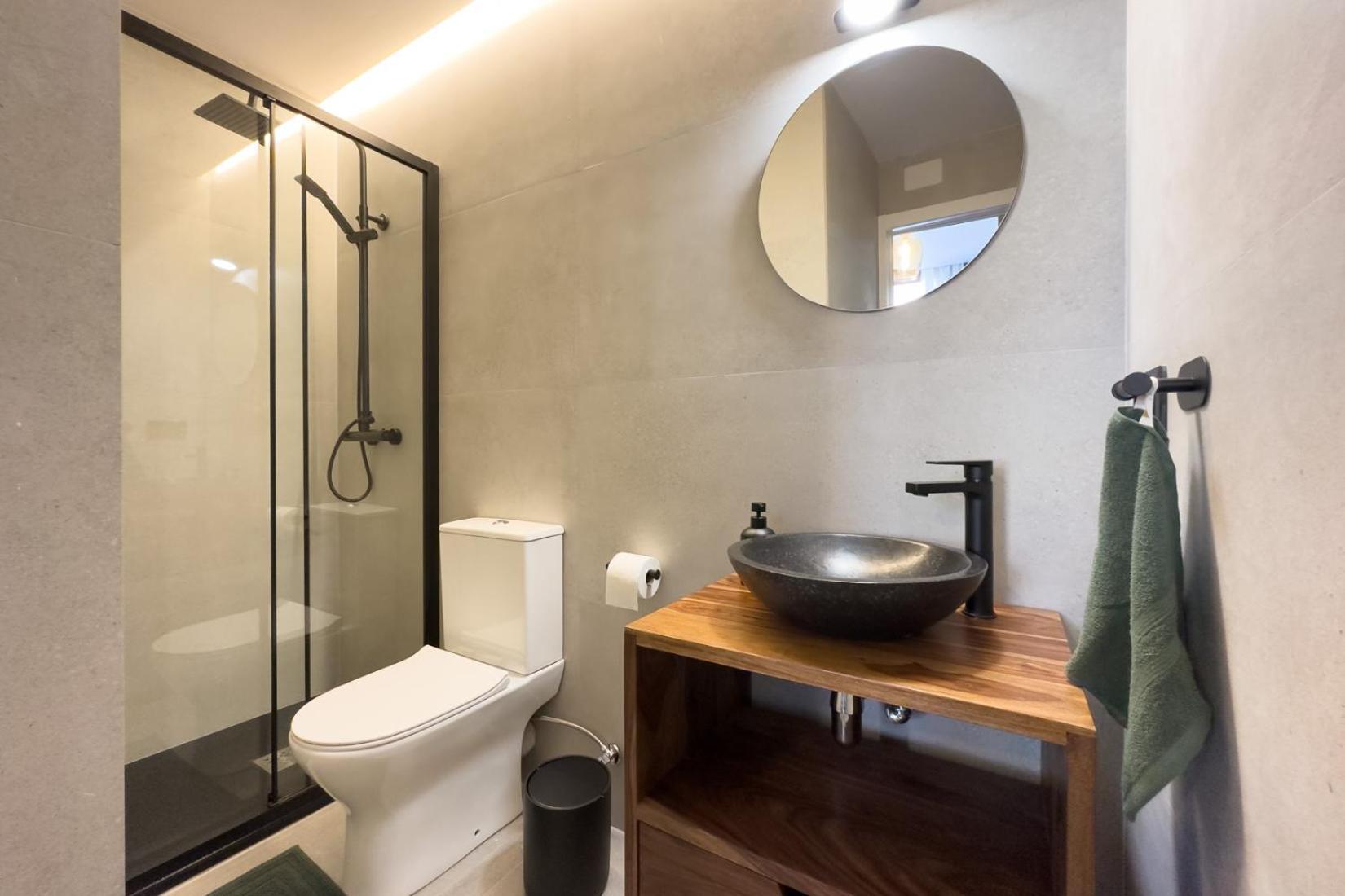 Oasis Suites Downtown Barcelona Exterior photo